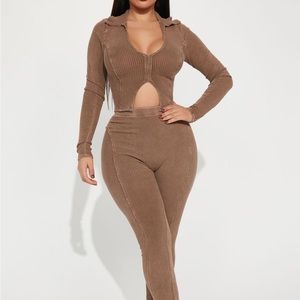 FashioNova Ribbed Legging Set